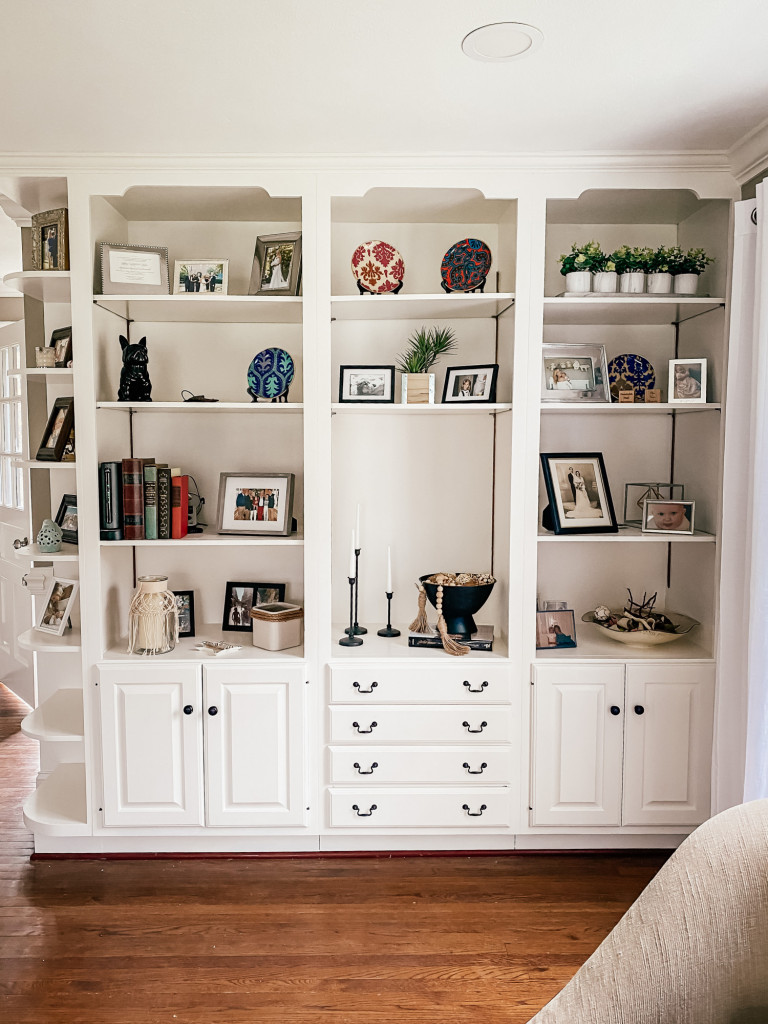 white bookshelf 